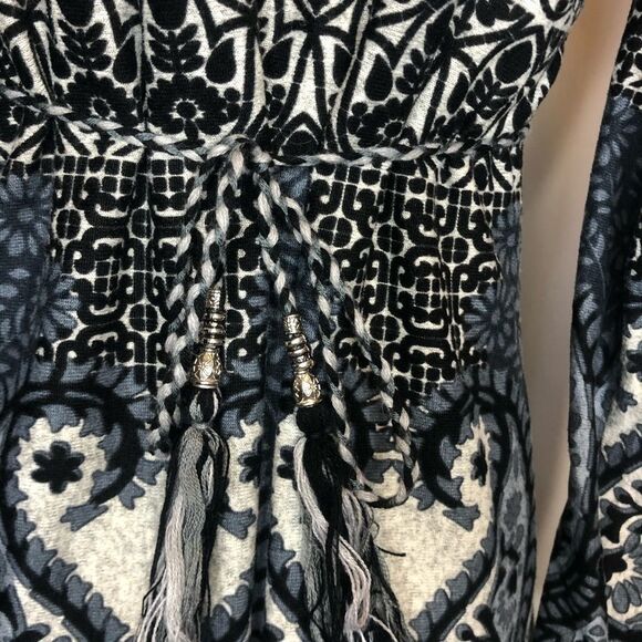 New Look Paisley Graphic Print Long Sleeve Mini Dress - Picture 5 of 8